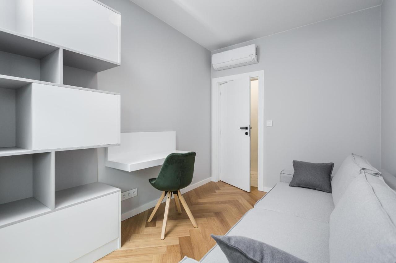 Luxury Apartments Mennica Residence - Golden Apartments - City Center 华沙 外观 照片