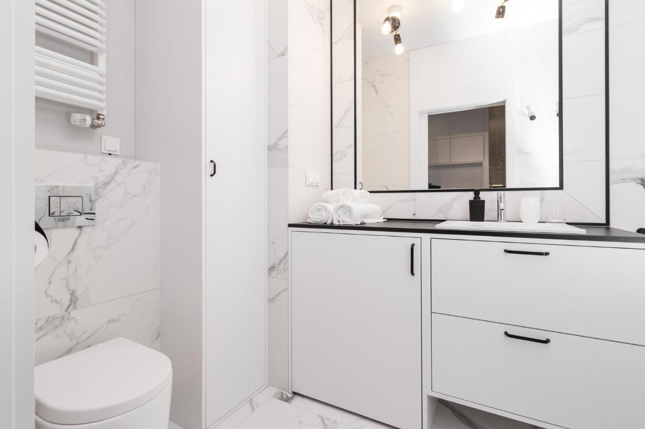 Luxury Apartments Mennica Residence - Golden Apartments - City Center 华沙 外观 照片